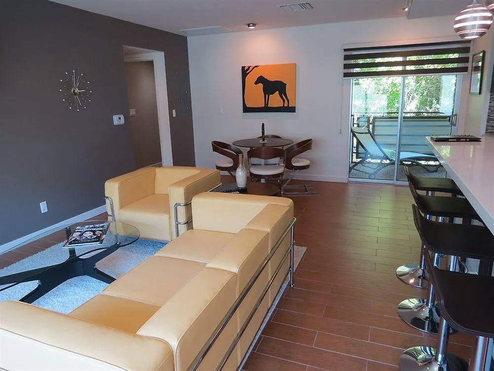 מלון Random Haus פאלם ספרינגס